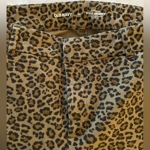 Old Navy cheetah pixie pants size 14